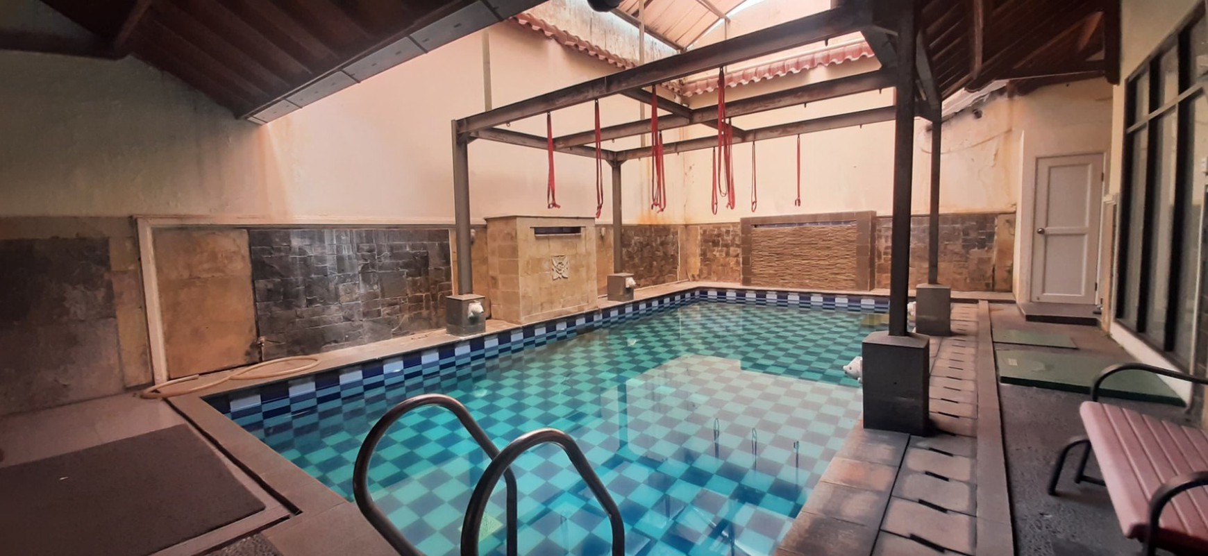 Rumah 2 Lantai, ada pool diantara Permata Hijau dan Kebayoran Lama Jakarta Selatan...