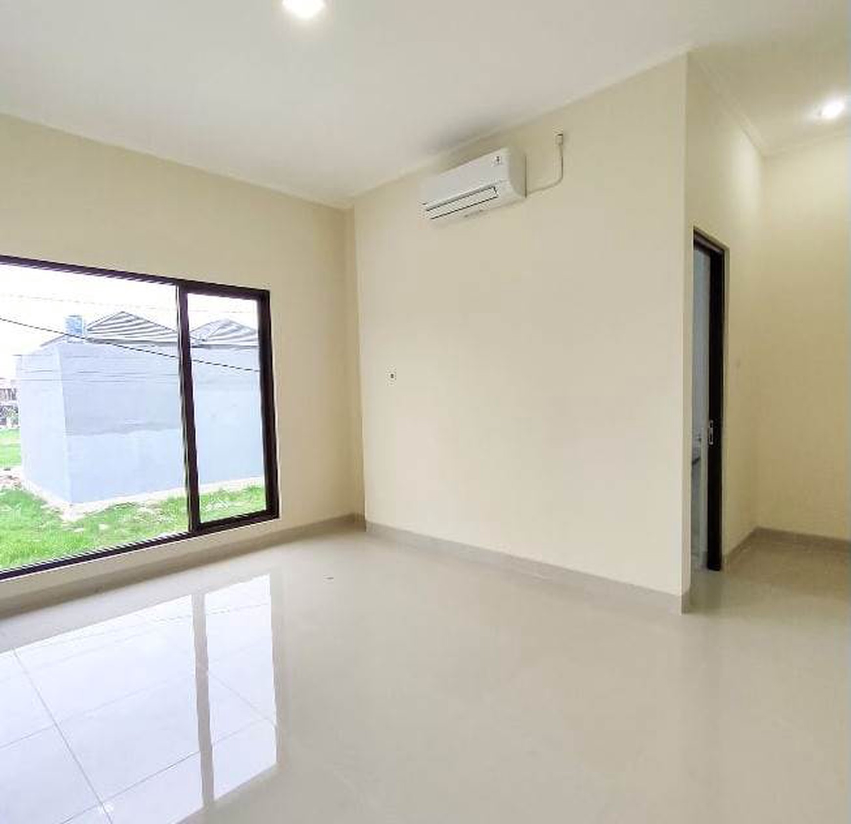 Rumah Brand New,dalam Cluster di Cipadu.