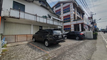 Ruang Usaha Lokasi Strategis Dijalan Kaliurang Km 6 Condongcatur Depok Sleman