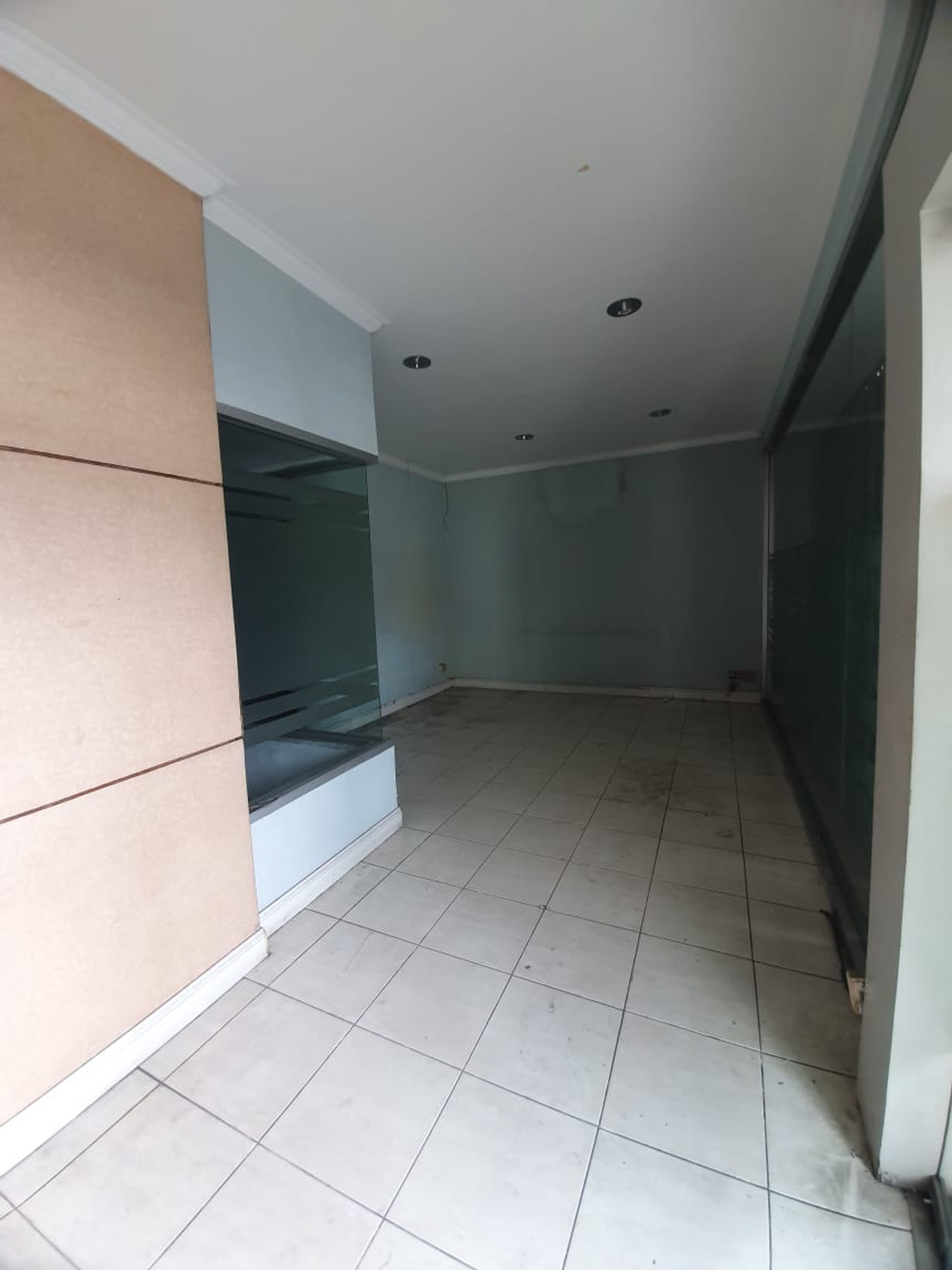 Ruang Usaha Lokasi Strategis Dijalan Kaliurang Km 6 Condongcatur Depok Sleman