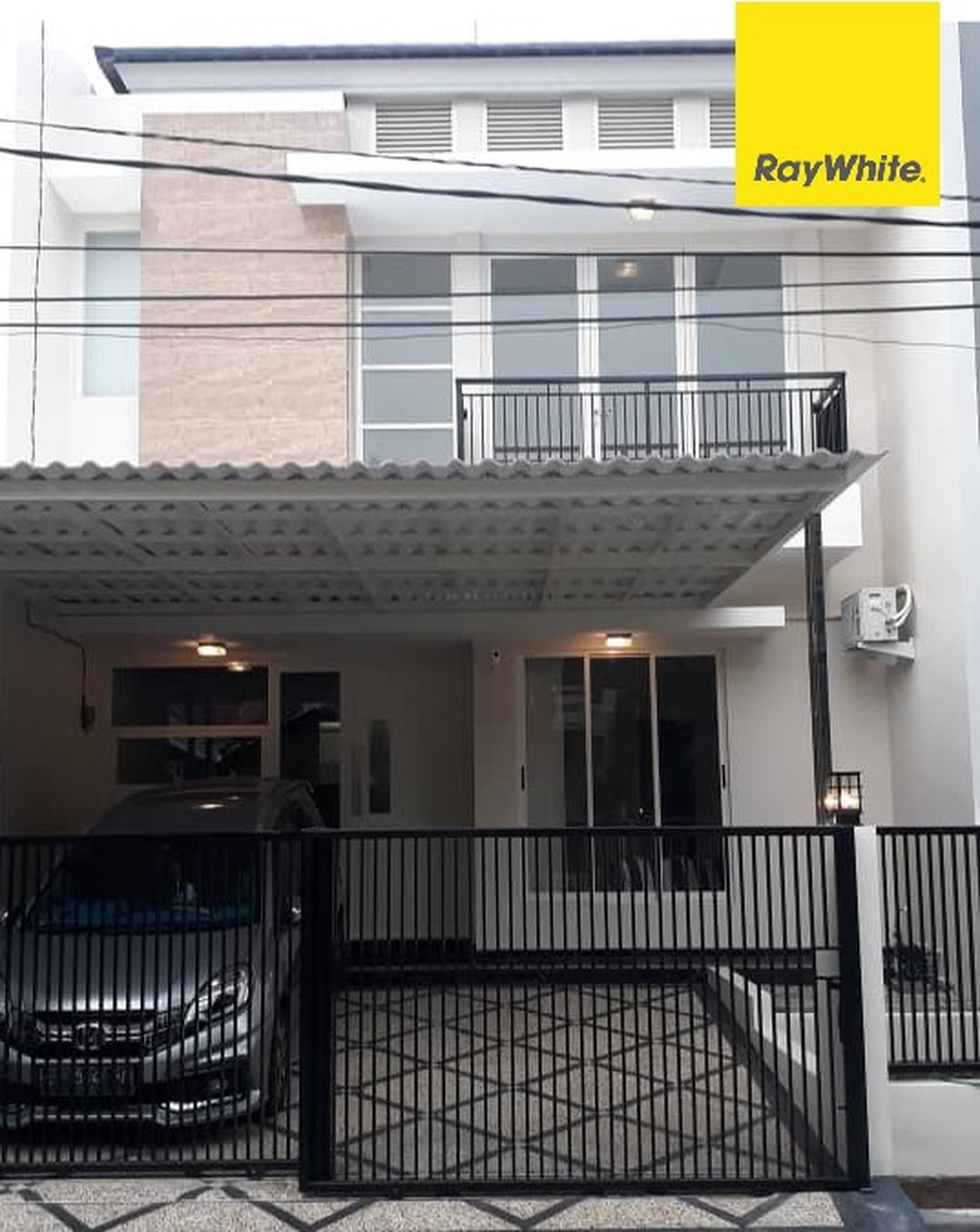 Dijual Rumah 2 lantai di Griya Asri Pakuwon City Surabaya