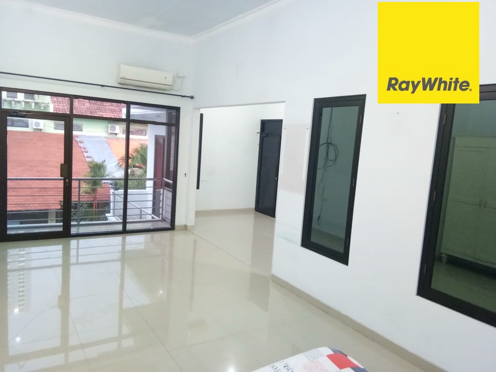 Dijual Rumah 2 lantai di Griya Asri Pakuwon City Surabaya