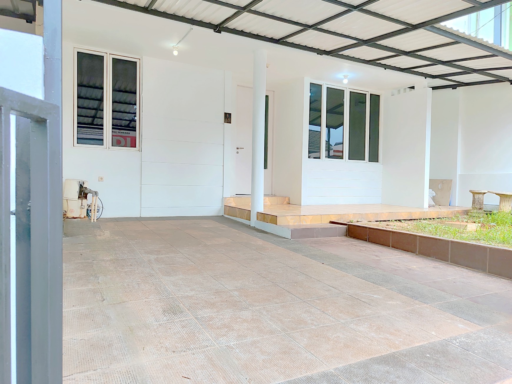 RUMAH DEKAT BSD, SIAP HUNI, TERAWAT