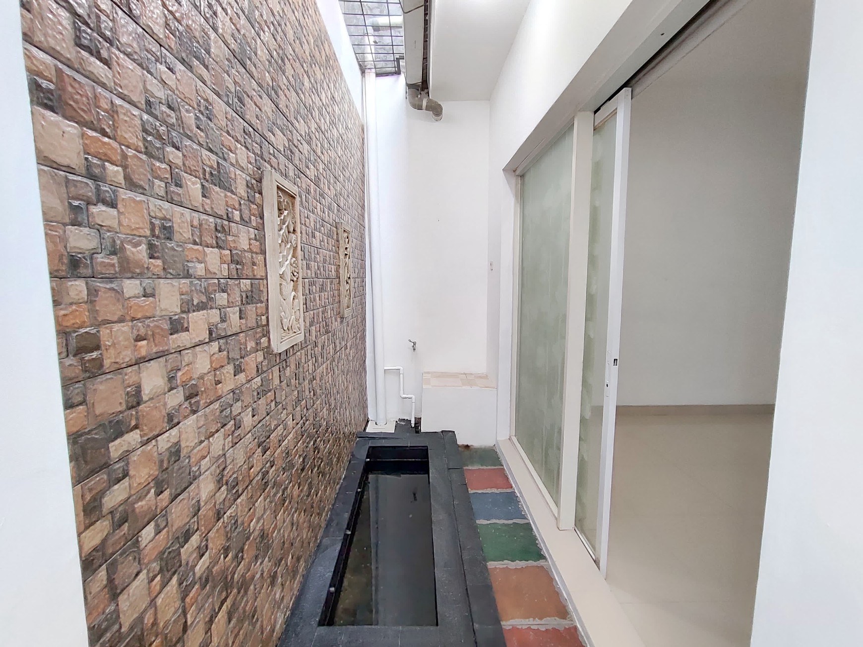 RUMAH DEKAT BSD, SIAP HUNI, TERAWAT