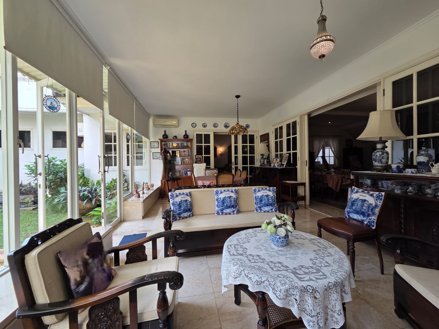 Rumah Mewah nan Megah di Jakarta Selatan