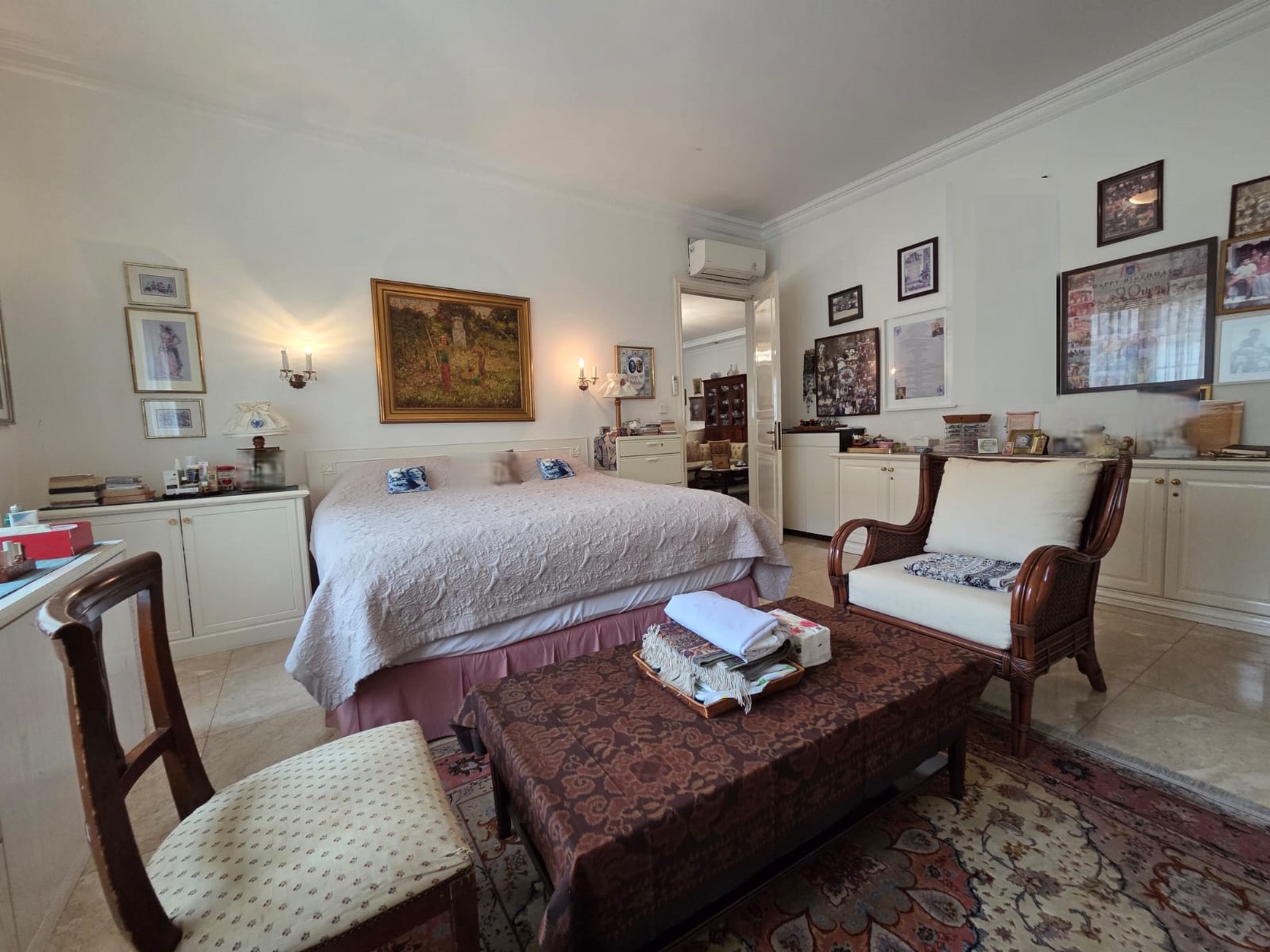 Rumah Mewah nan Megah di Jakarta Selatan