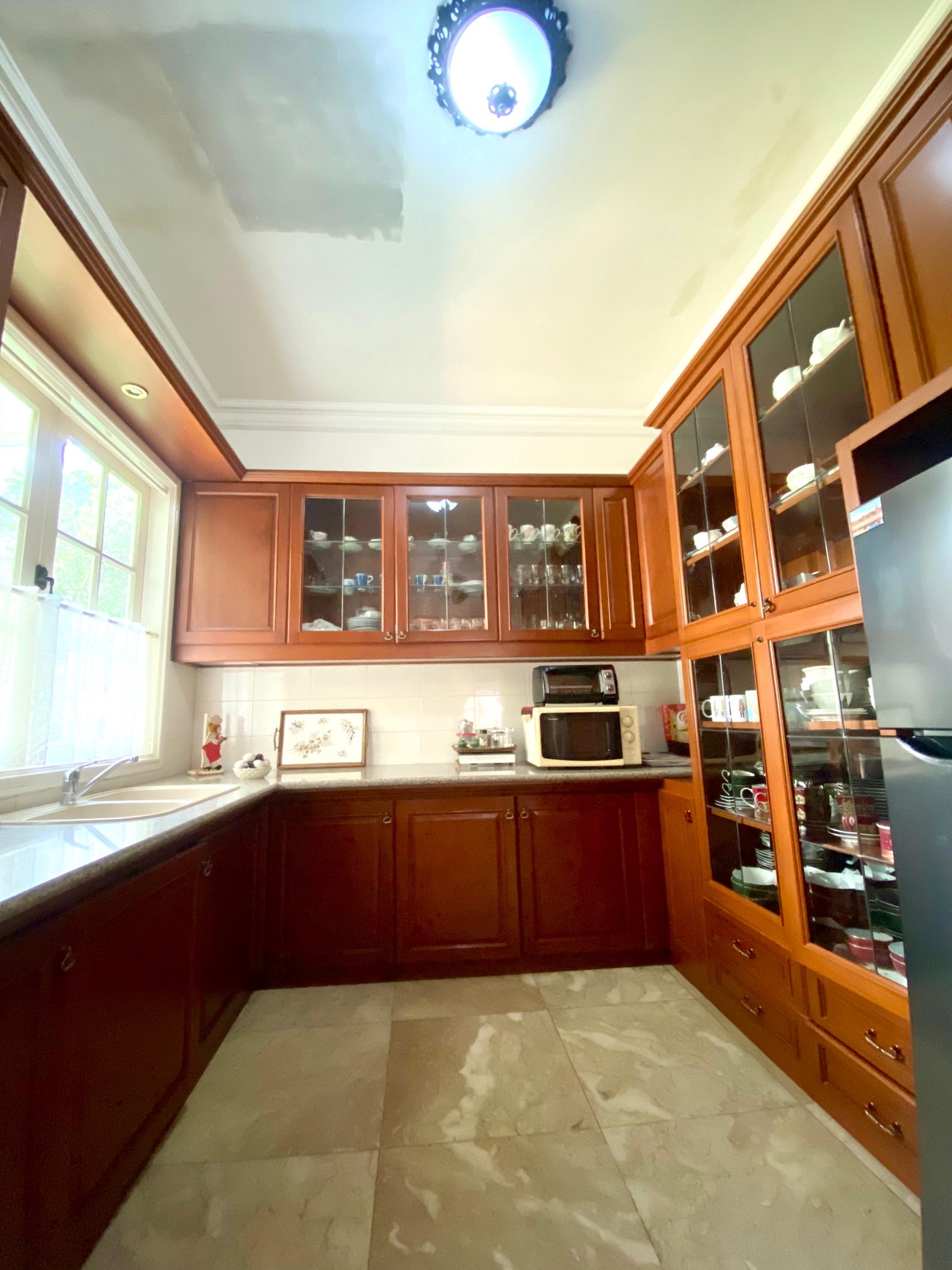 Rumah Mewah nan Megah di Jakarta Selatan