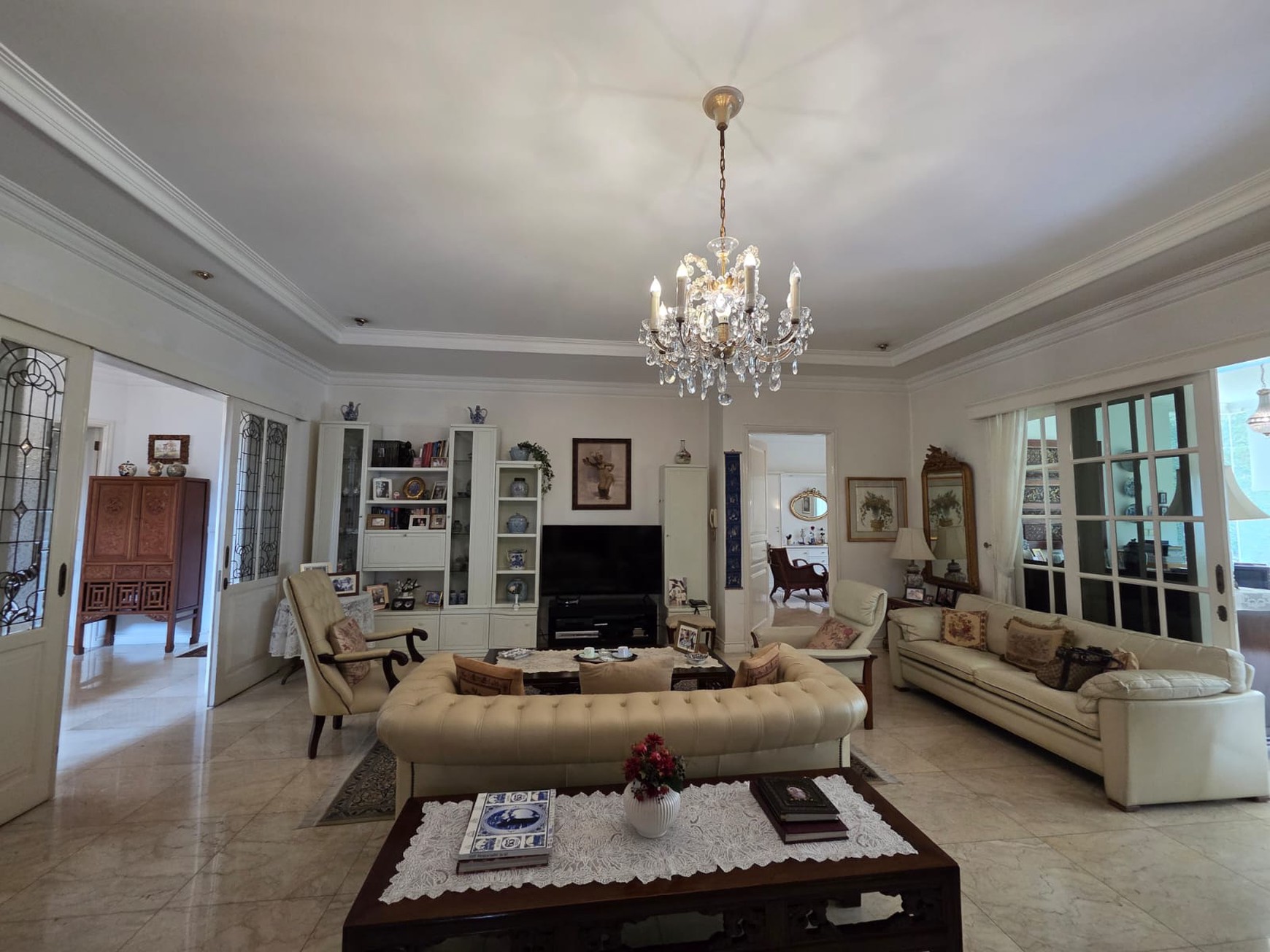 Rumah Mewah nan Megah di Jakarta Selatan