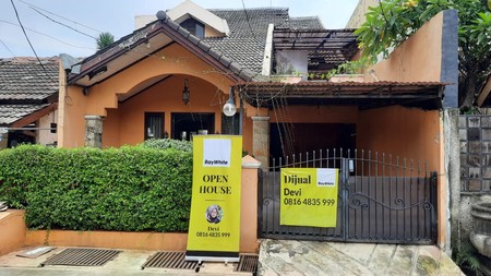Rumah Siap Huni 2 lantai dengan lokasi strategis di Komplek Pondok Melati