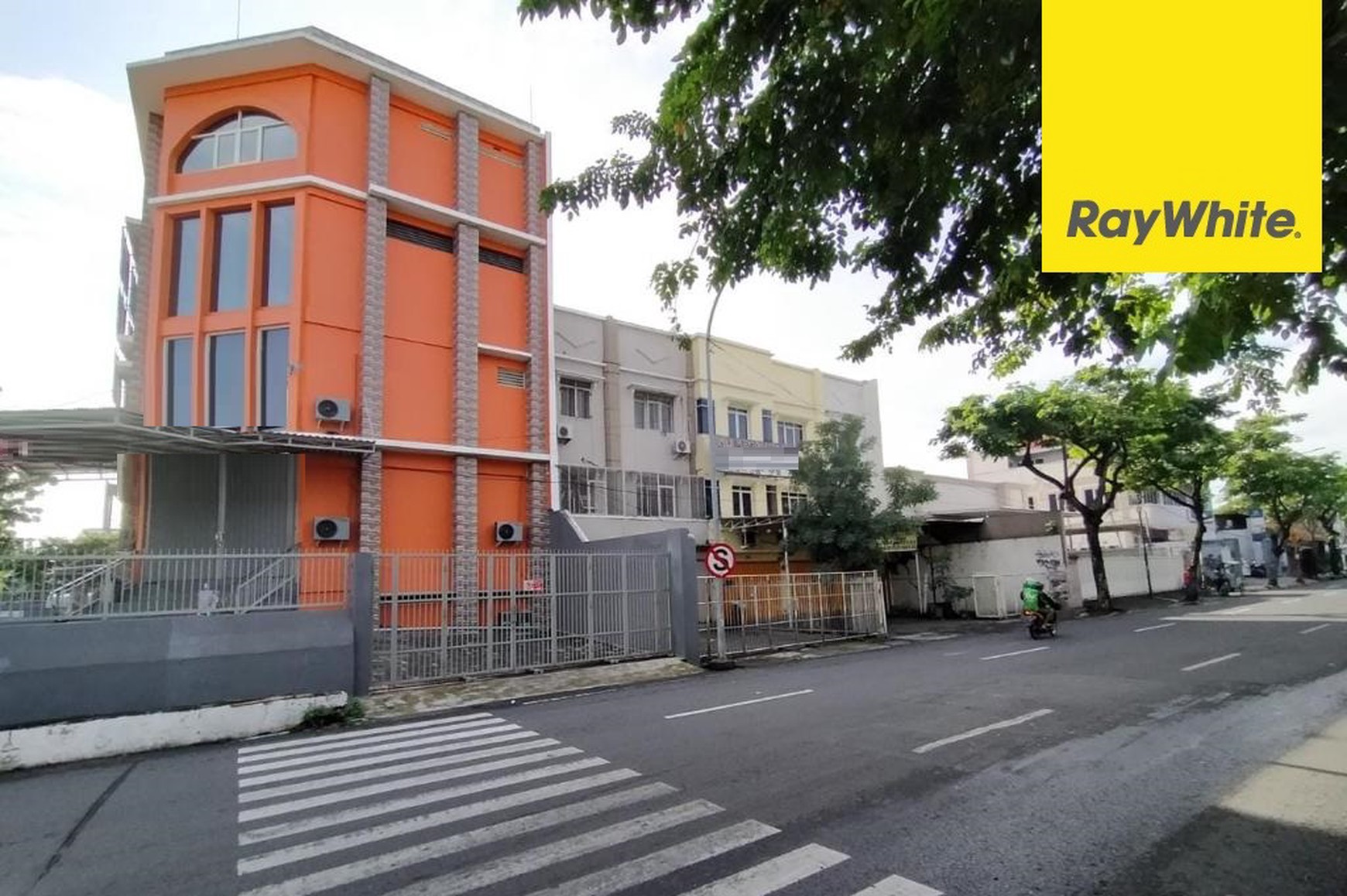 Dijual Ruko 3 lantai di Jalan Raya Arjuna Surabaya Pusat
