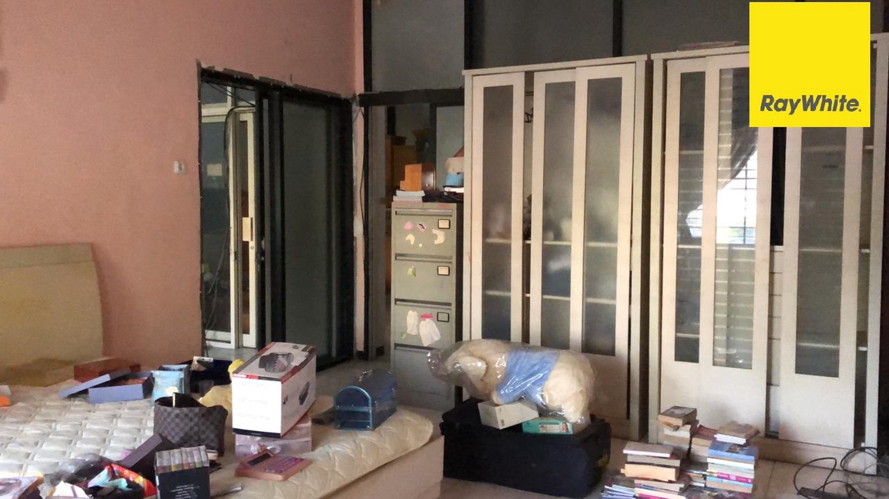 Dijual Ruko 3 lantai di Jalan Raya Arjuna Surabaya Pusat