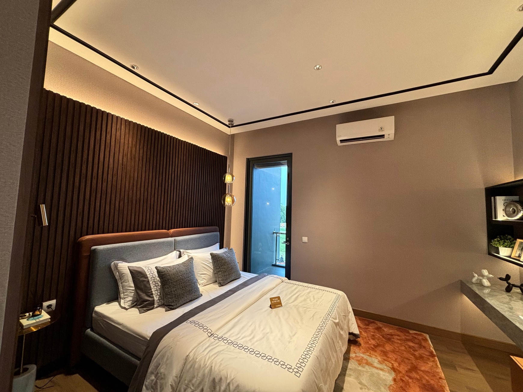 Early Bird Promo - Bonus Voucher Travel - Rumah Sultan 3 Lantai di Lengkapi Lift di Richmond Kota Wisata 