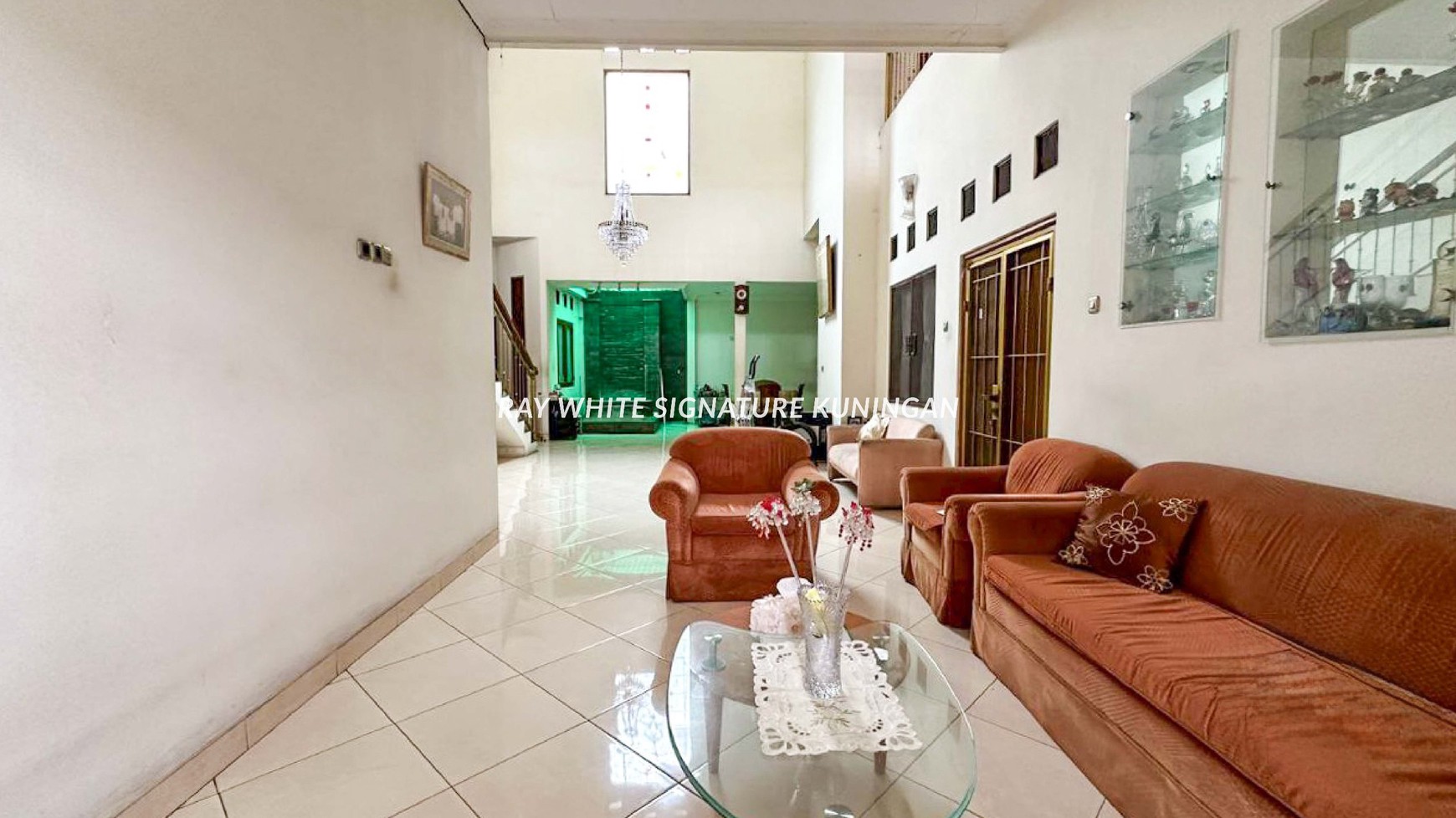 Dijual Rumah Asri 2 Lantai Dalam Komplek Permata Hijau 2 Blok E