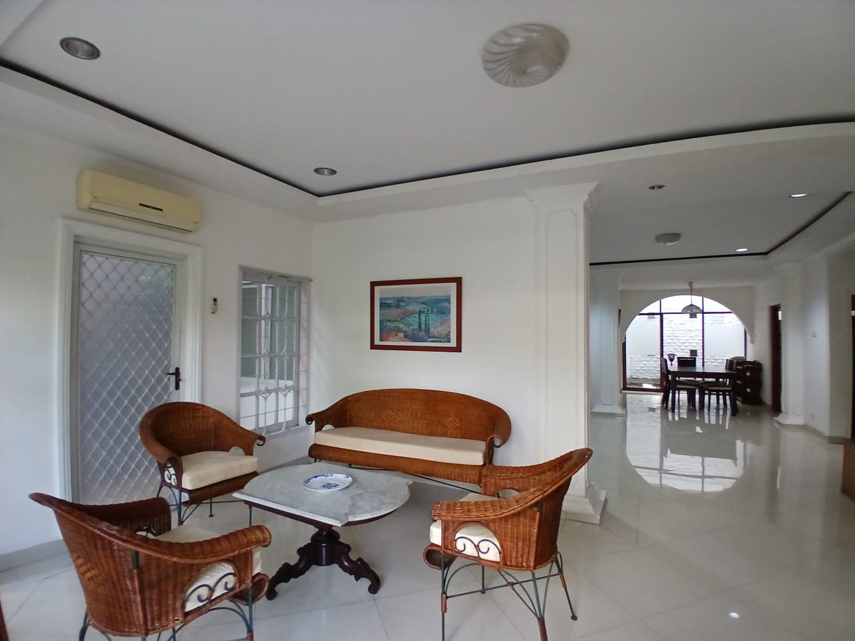 Disewakan rumah 2 tingkat di Pondok Indah Dekat pertokoan