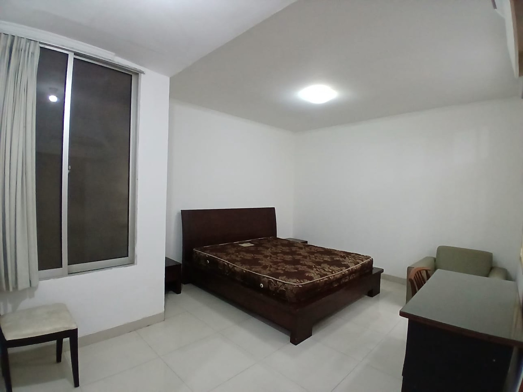 Disewakan rumah 2 tingkat di Pondok Indah Dekat pertokoan