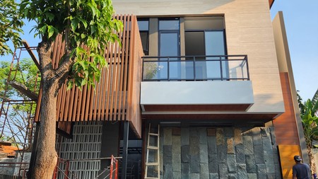DIJUAL NEW HOUSE - CITRALAND UTAMA 