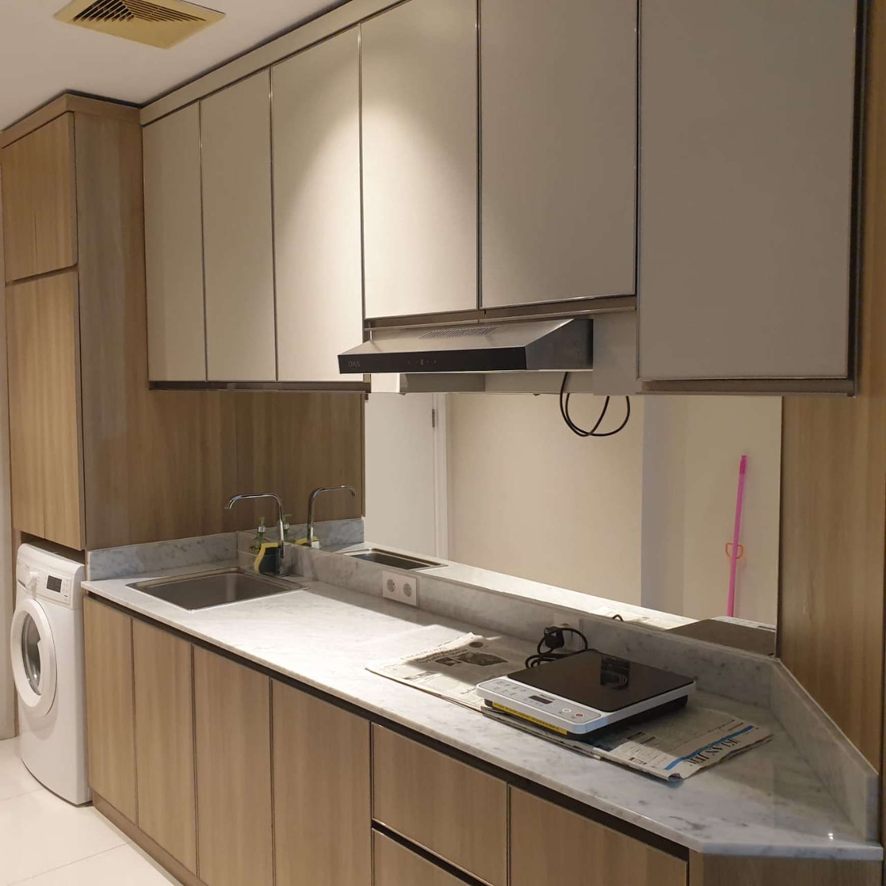 Disewakan Apartemen Ciputra World Tipe 1 Bedroom Full Furnished Tower Via - View Pool - Lantai 21 - Ada Mesin Cuci