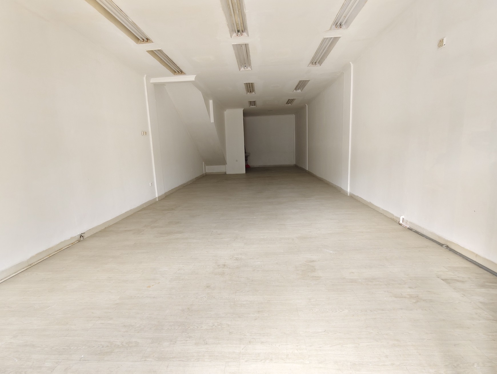 Ruko Kota wisata Hadap Boulevard Utama