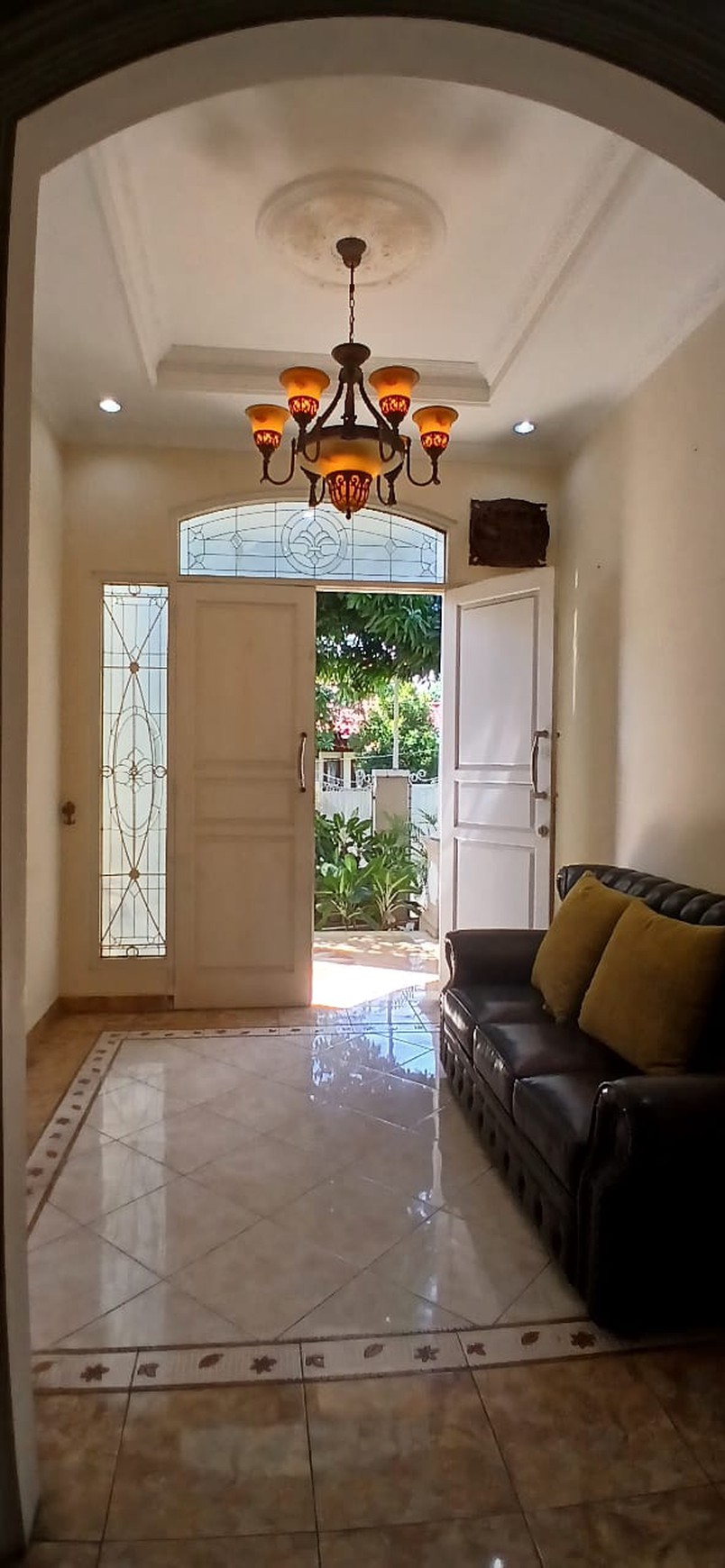 Rumah bagus siap huni beba Banjir di ciputat.