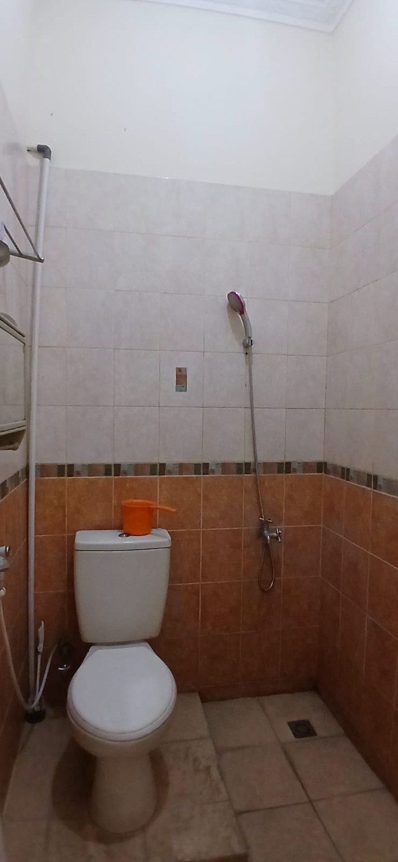 Rumah bagus siap huni beba Banjir di ciputat.