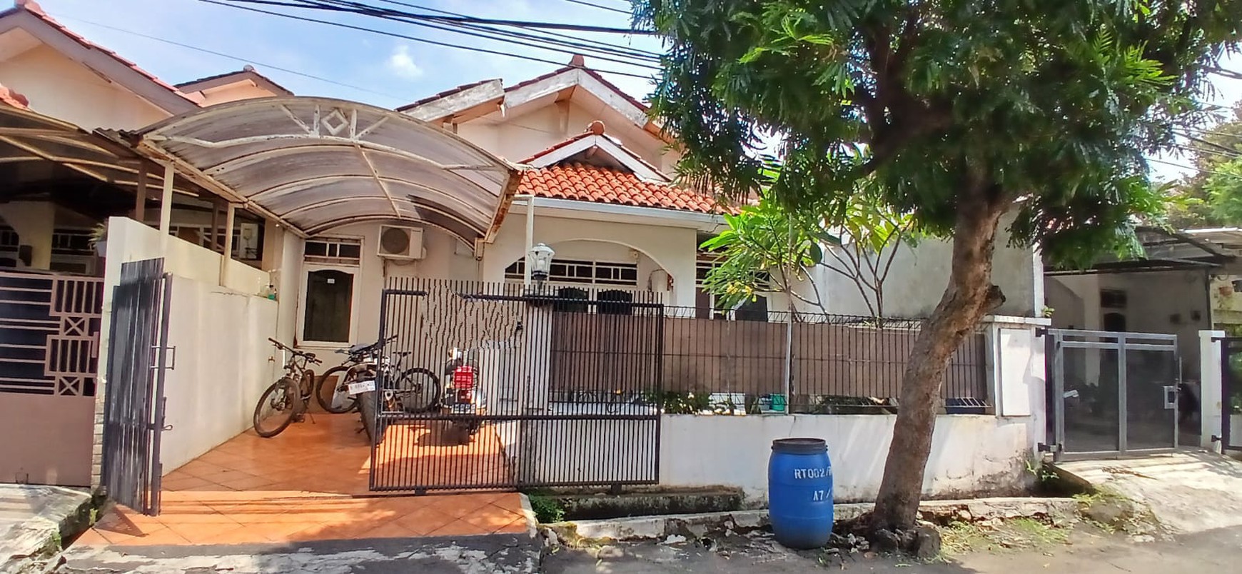 Rumah bagus siap huni di ciputat.