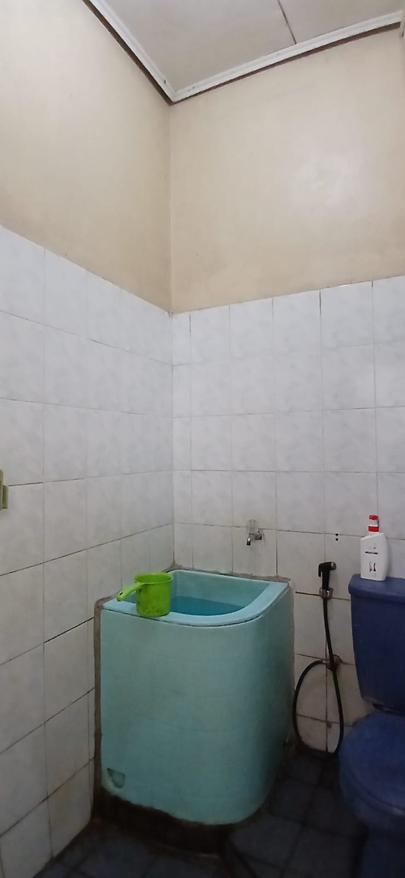 Rumah bagus siap huni di ciputat.