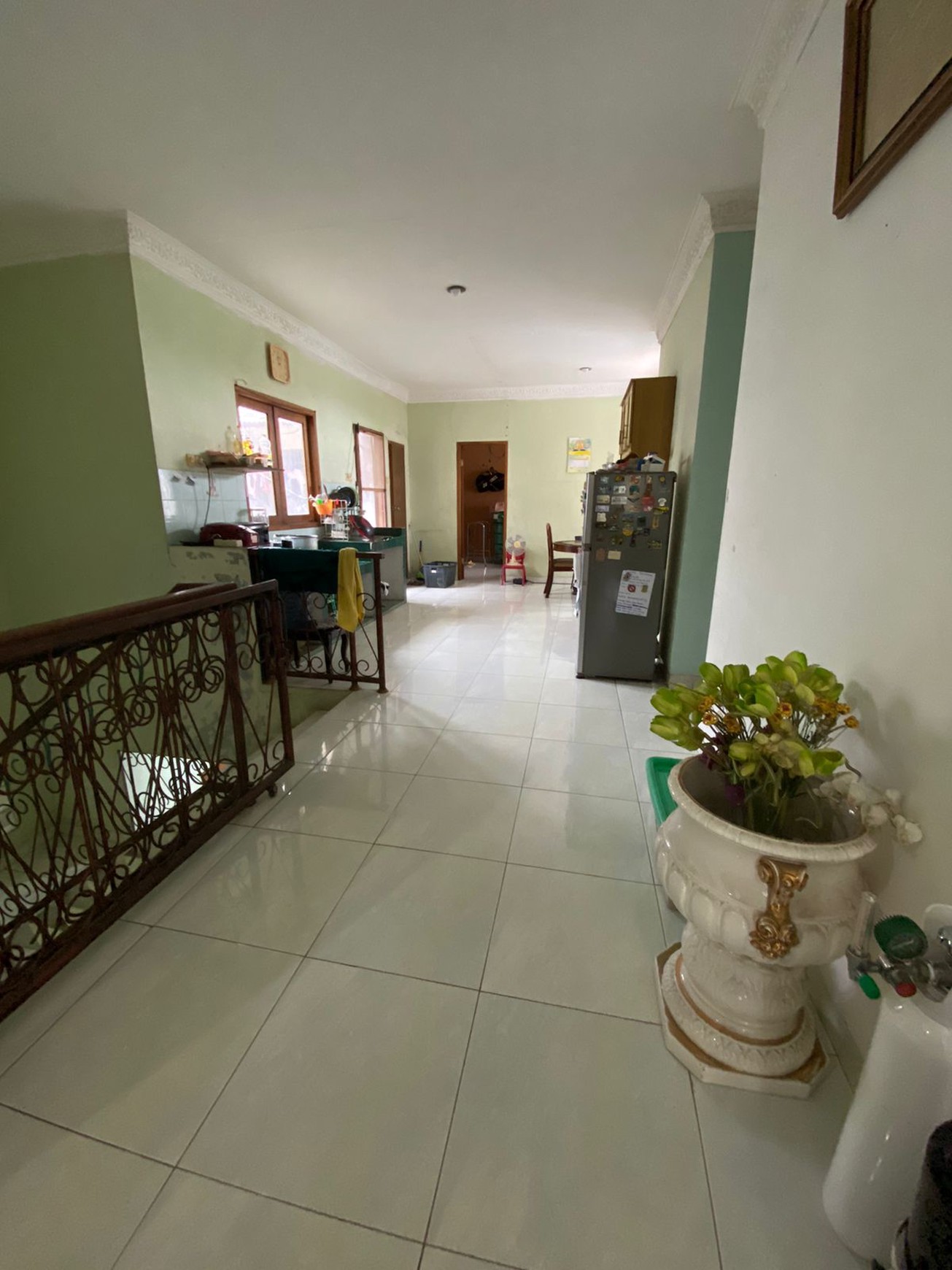 Rumah 2 lantai siap huni lokasi strategis di Bintaro Sektor 2