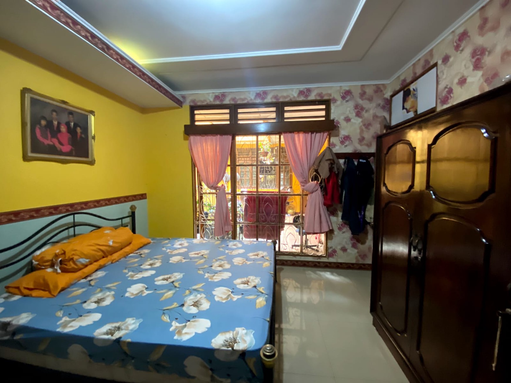 Rumah Asri, lingkungan aman dan nyaman, lokasi strategis di Bintaro Sektor 2