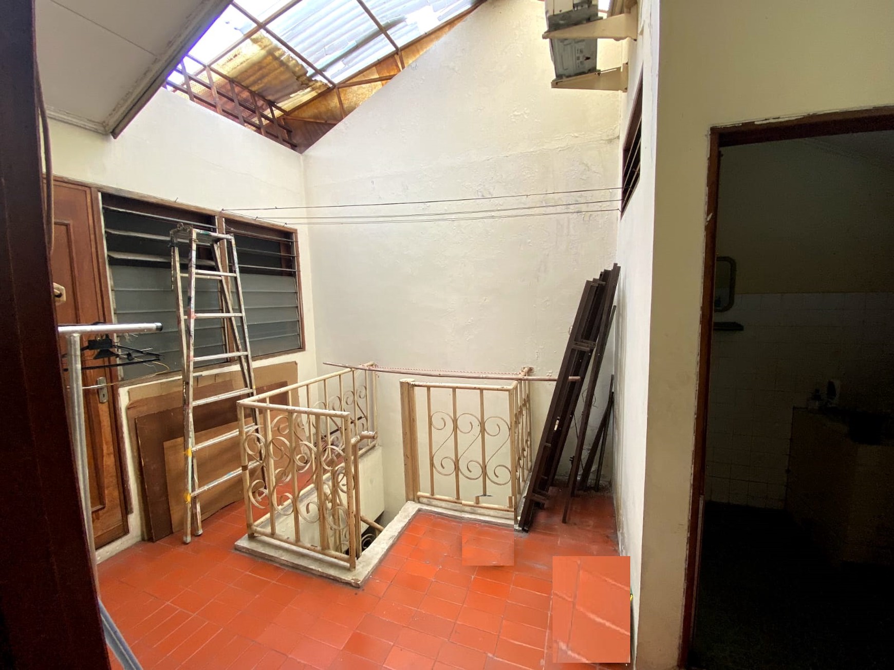 Rumah Asri, lingkungan aman dan nyaman, lokasi strategis di Bintaro Sektor 2