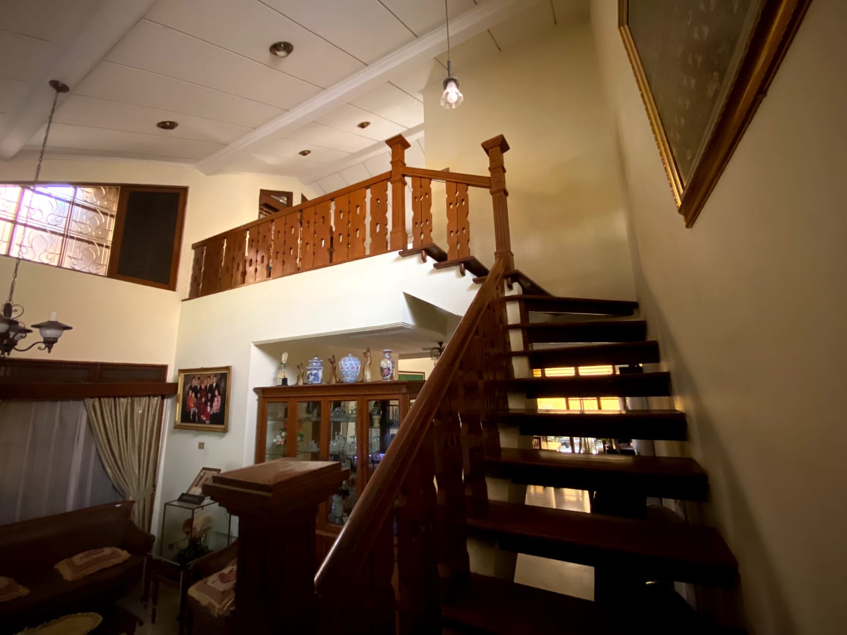 Rumah Asri, lingkungan aman dan nyaman, lokasi strategis di Bintaro Sektor 2