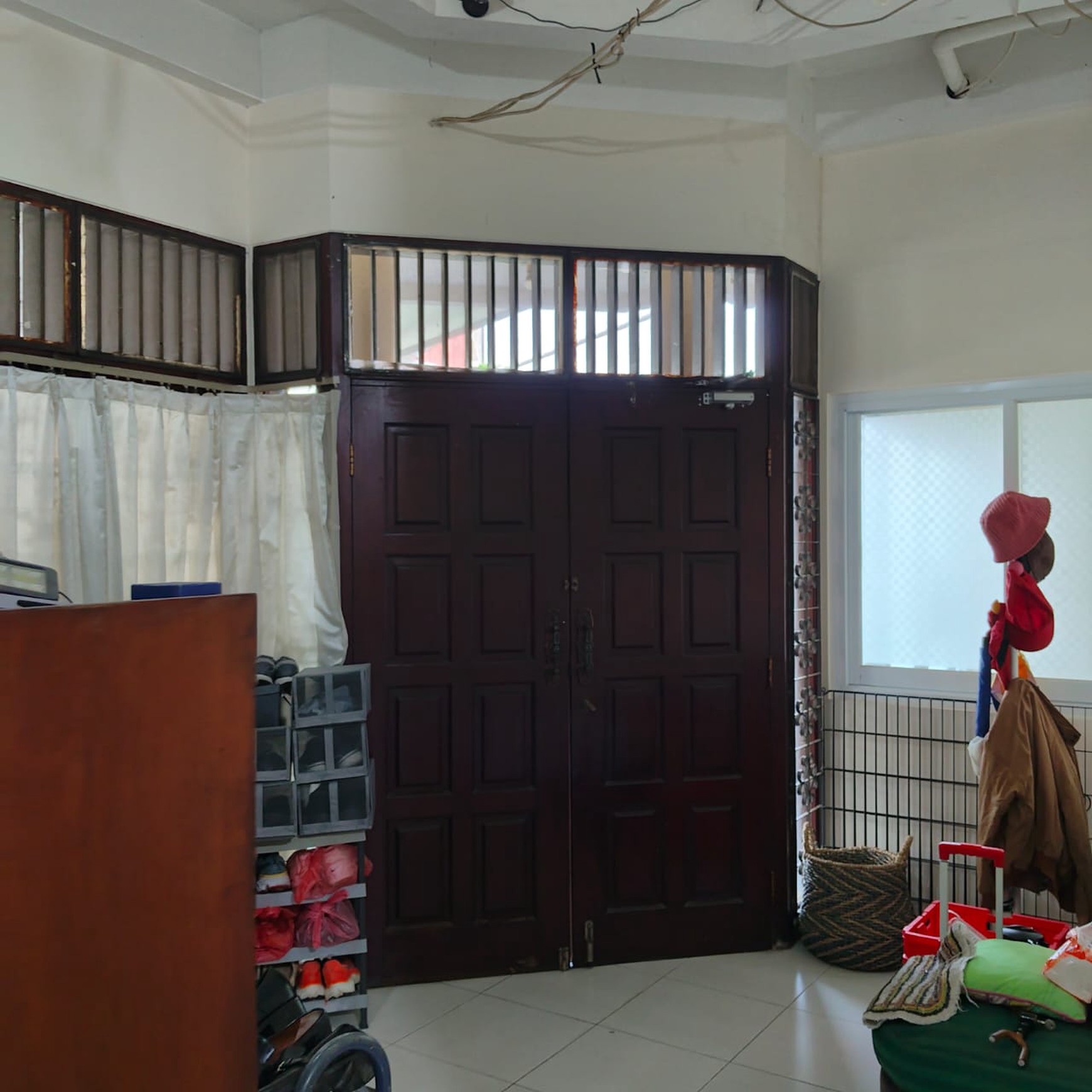 For Sale Rumah Siap Huni di Jl. Surya Bahagia. Sunrise, Jakarta Barat