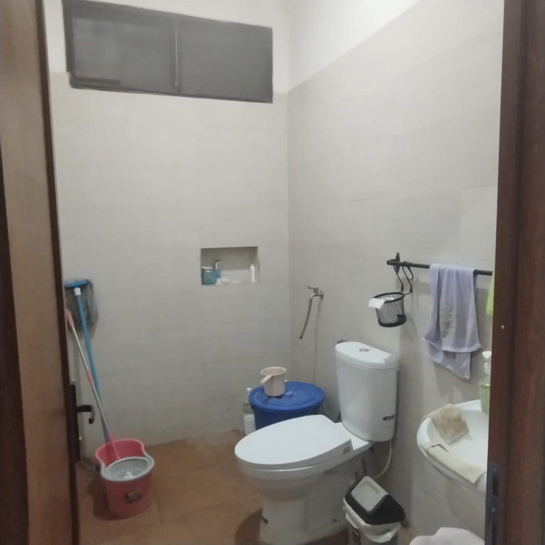 For Sale Rumah Siap Huni di Jl. Surya Bahagia. Sunrise, Jakarta Barat