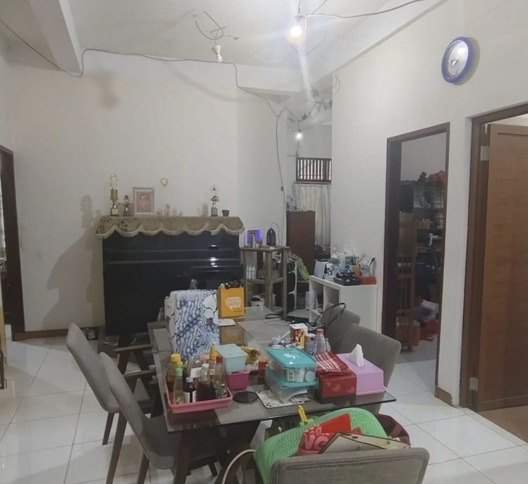 For Sale Rumah Siap Huni di Jl. Surya Bahagia. Sunrise, Jakarta Barat