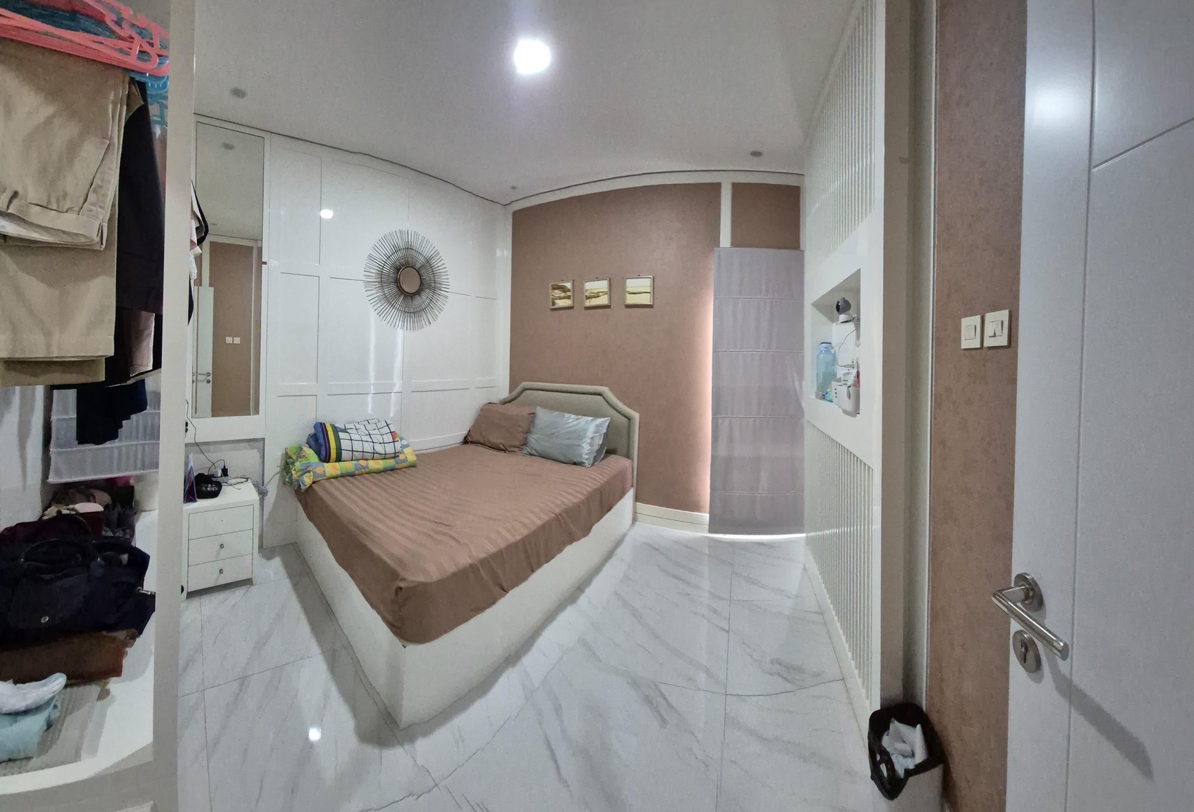 Rumah Full Furnished 2 Lantai di Serpong Siap Huni SHM KT 2+1 KM 2