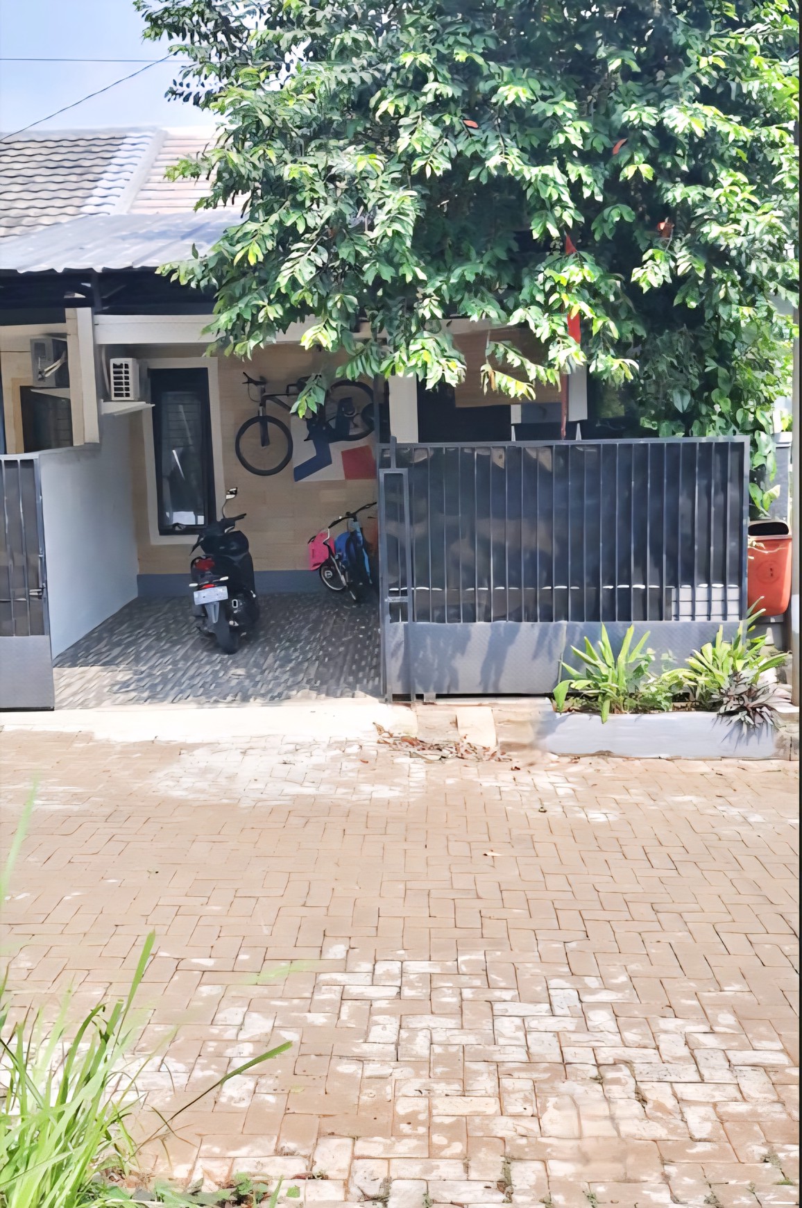 Rumah Bagus Siap Huni dan Asri di Perum Puri Depok Mas, Depok, Jawa Barat