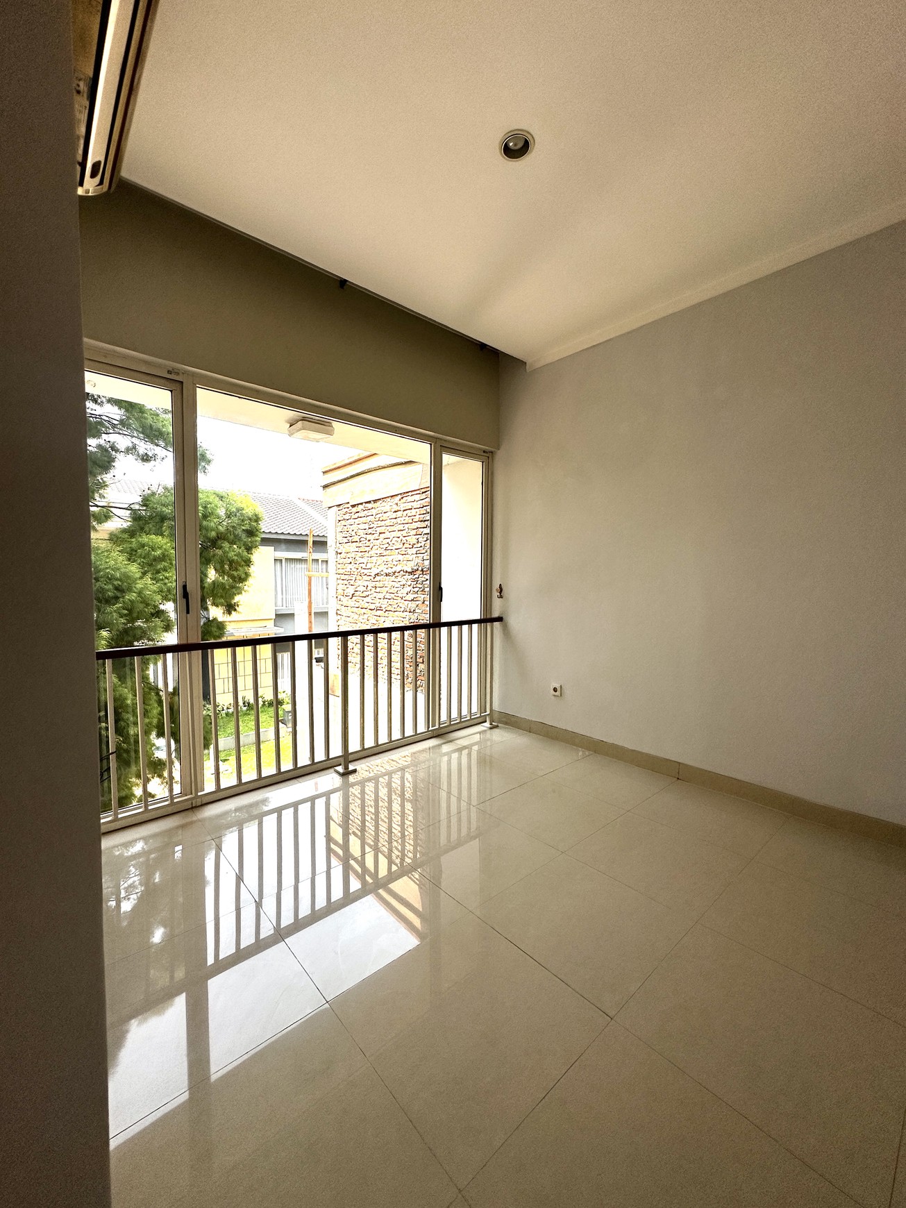 Rumah Bagus Di Kebayoran Village Bintaro Jaya Sektor 7