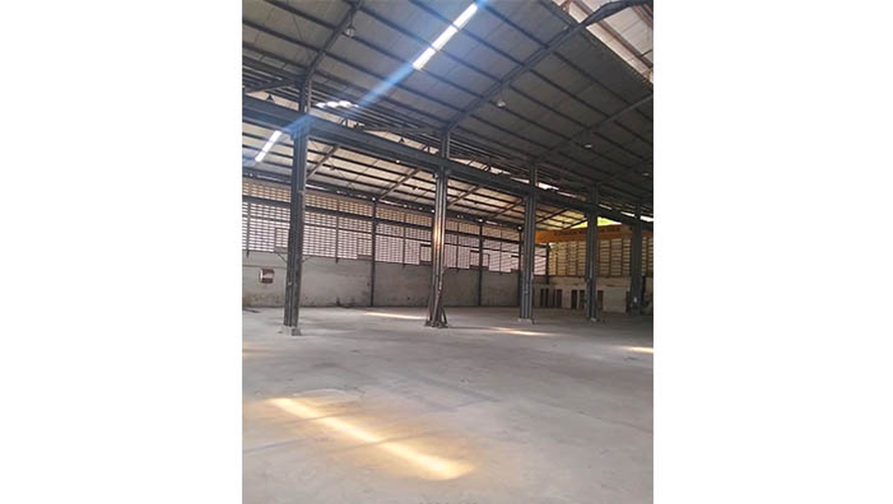 Gudang Halim Perdana Kusuma, Tangerang