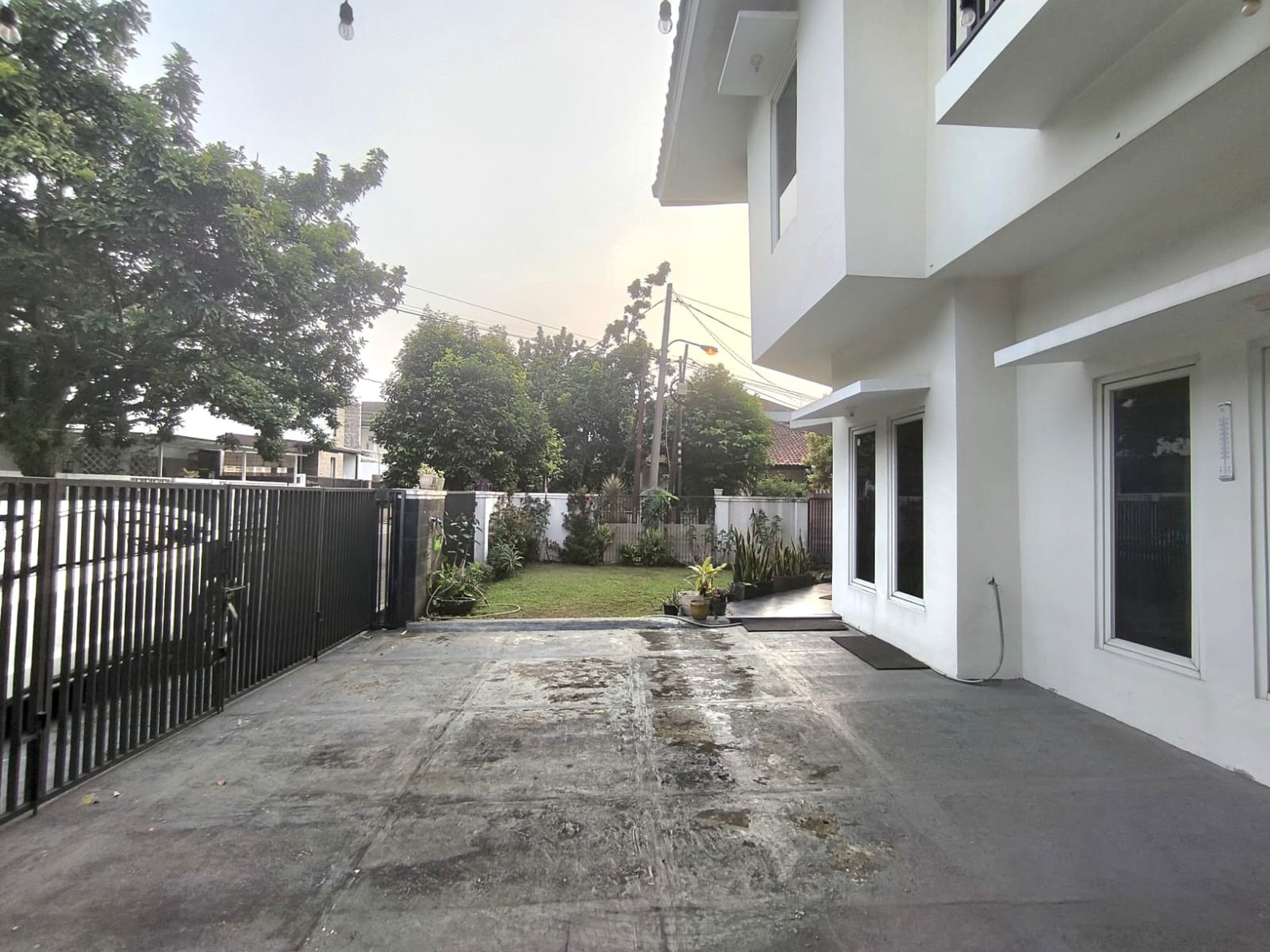 Rumah 2 Lantai Siap Huni dengan LT 238 LB 160 Nyaman dan Asri sudah SHM @Bogor Tengah