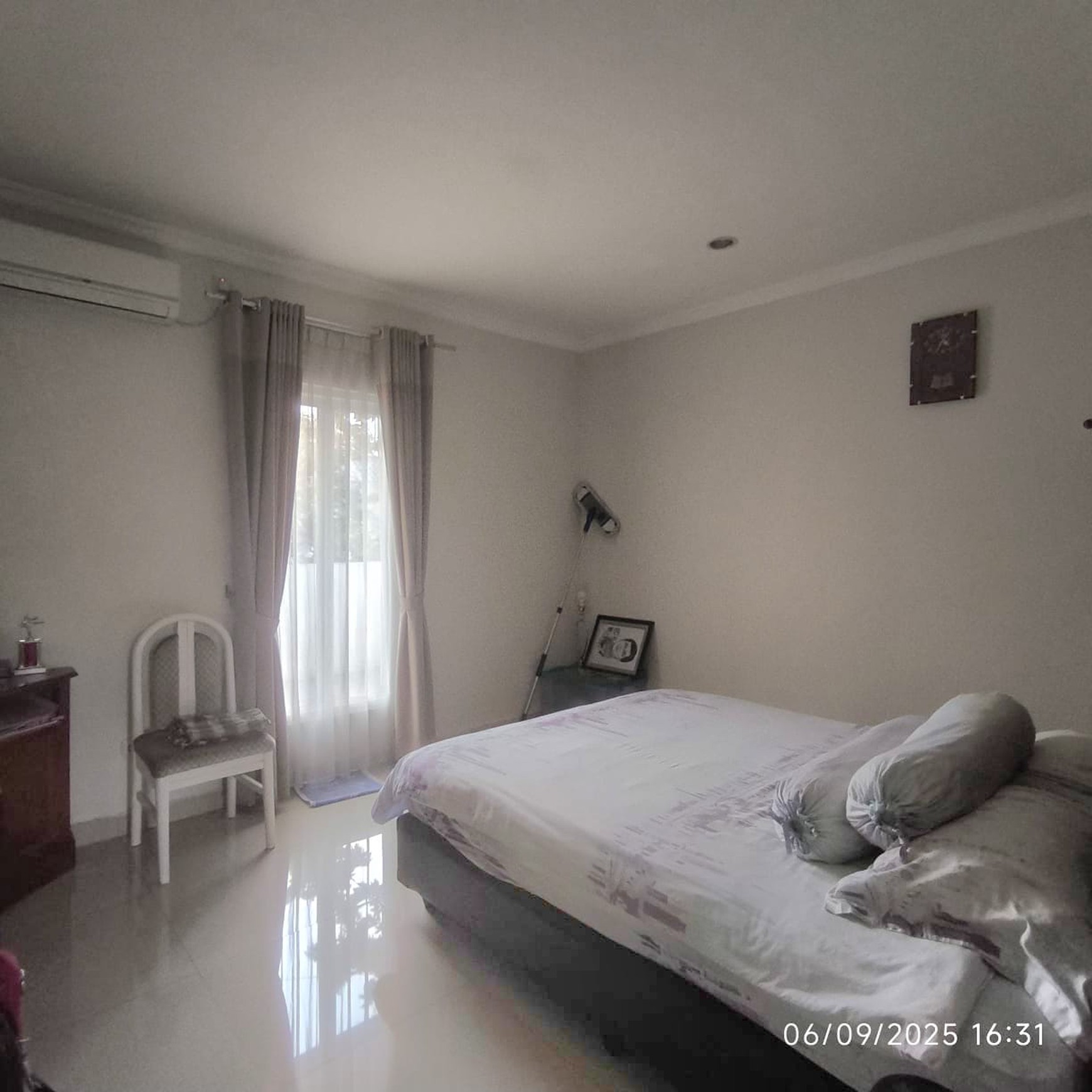 Rumah 2 Lantai Siap Huni dengan LT 238 LB 160 Nyaman dan Asri sudah SHM @Bogor Tengah