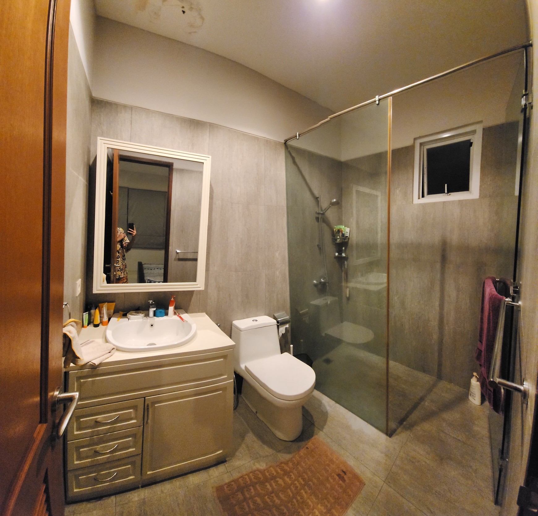 Rumah aman dan Nyaman diKomplek Bea Cukai