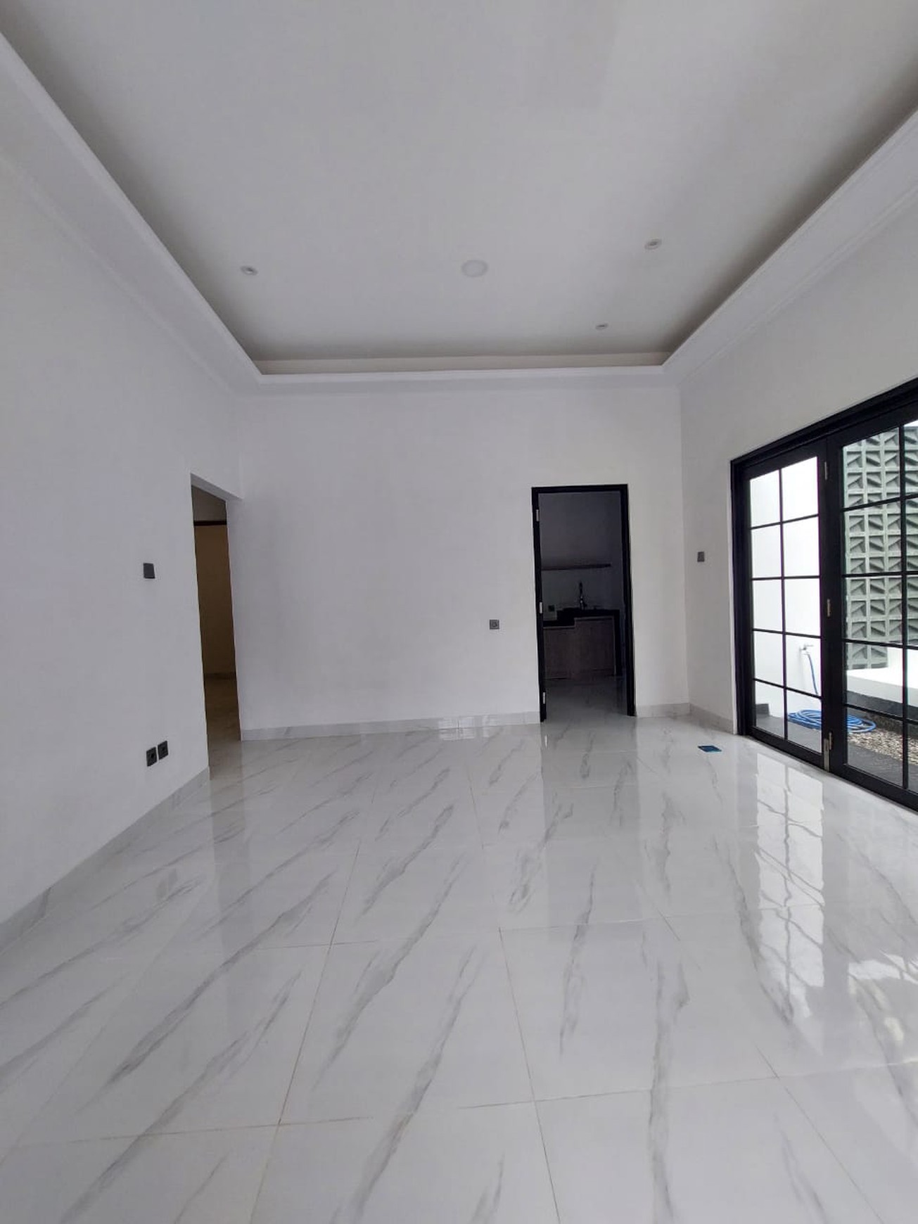 Rumah Siap Huni KT 3 KM 2 dengan Hunian Nyaman dan Asri di Ciputat