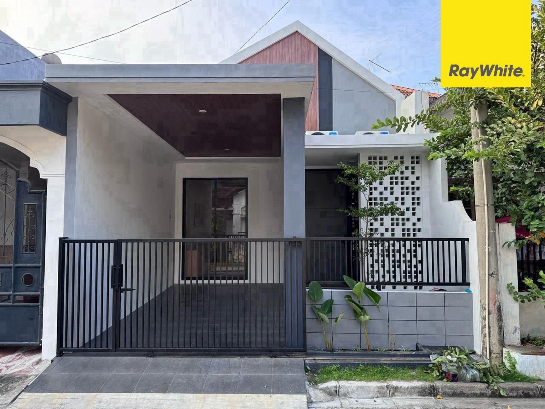 Dijual Rumah 2 lantai di Griya Asri Surabaya Timur