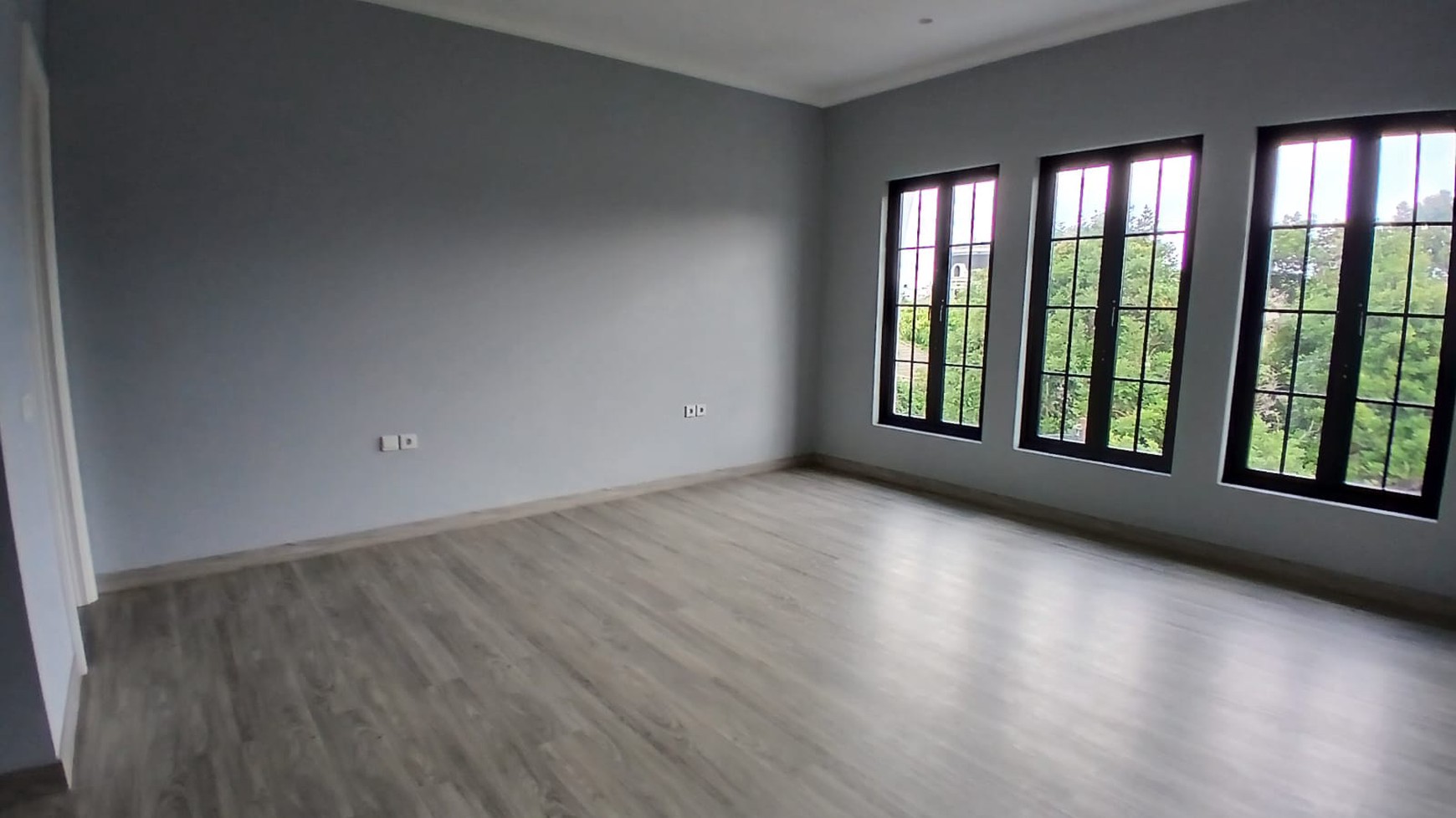 Rumah Mewah Brand New 3 Lantai di Orange Grove Jeruk Purut Jakarta Selatan