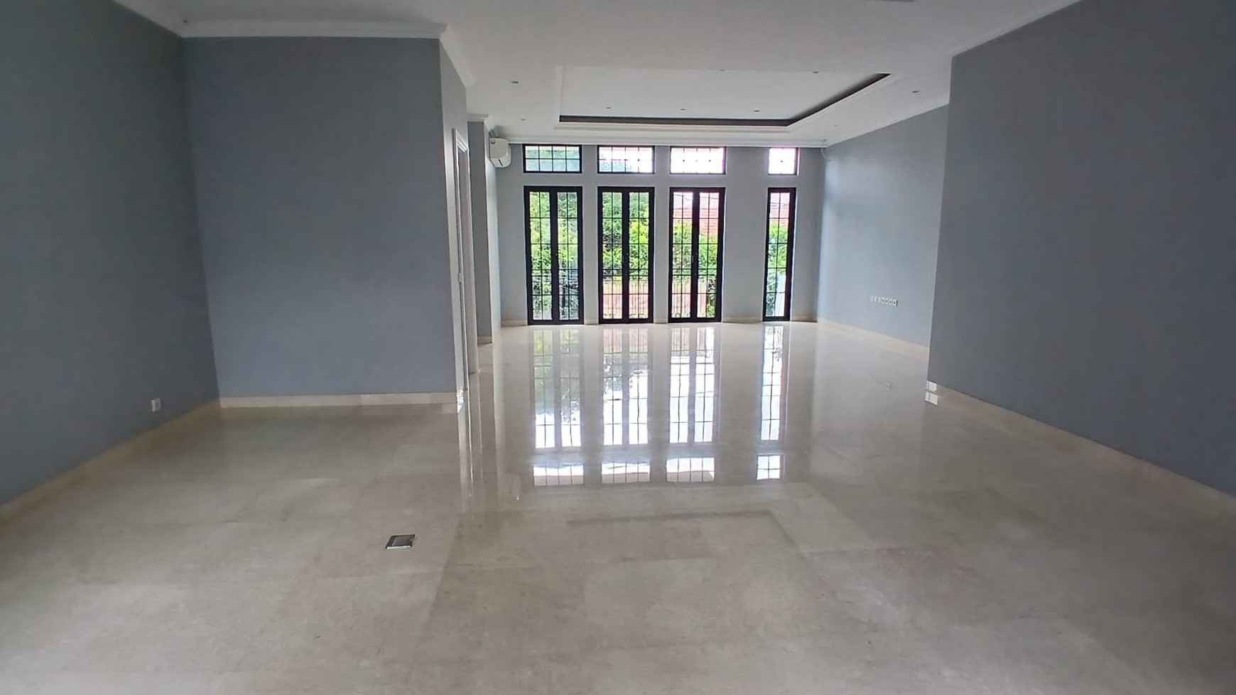 Rumah Mewah Brand New 3 Lantai di Orange Grove Jeruk Purut Jakarta Selatan