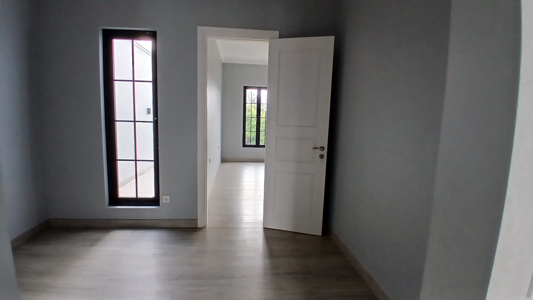 Rumah Mewah Brand New 3 Lantai di Orange Grove Jeruk Purut Jakarta Selatan