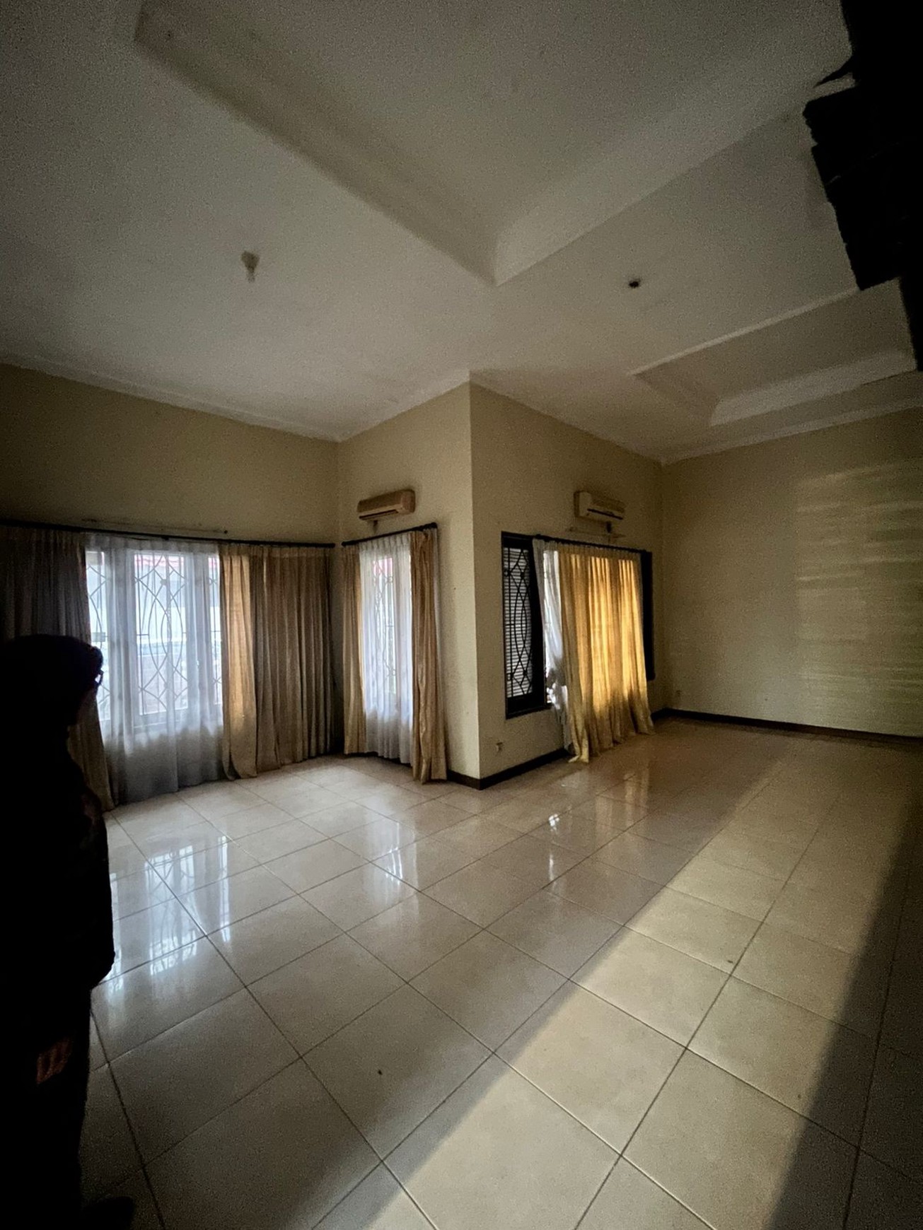 Dijual cepat rumah tua di lokasi strategis Tebet Raya