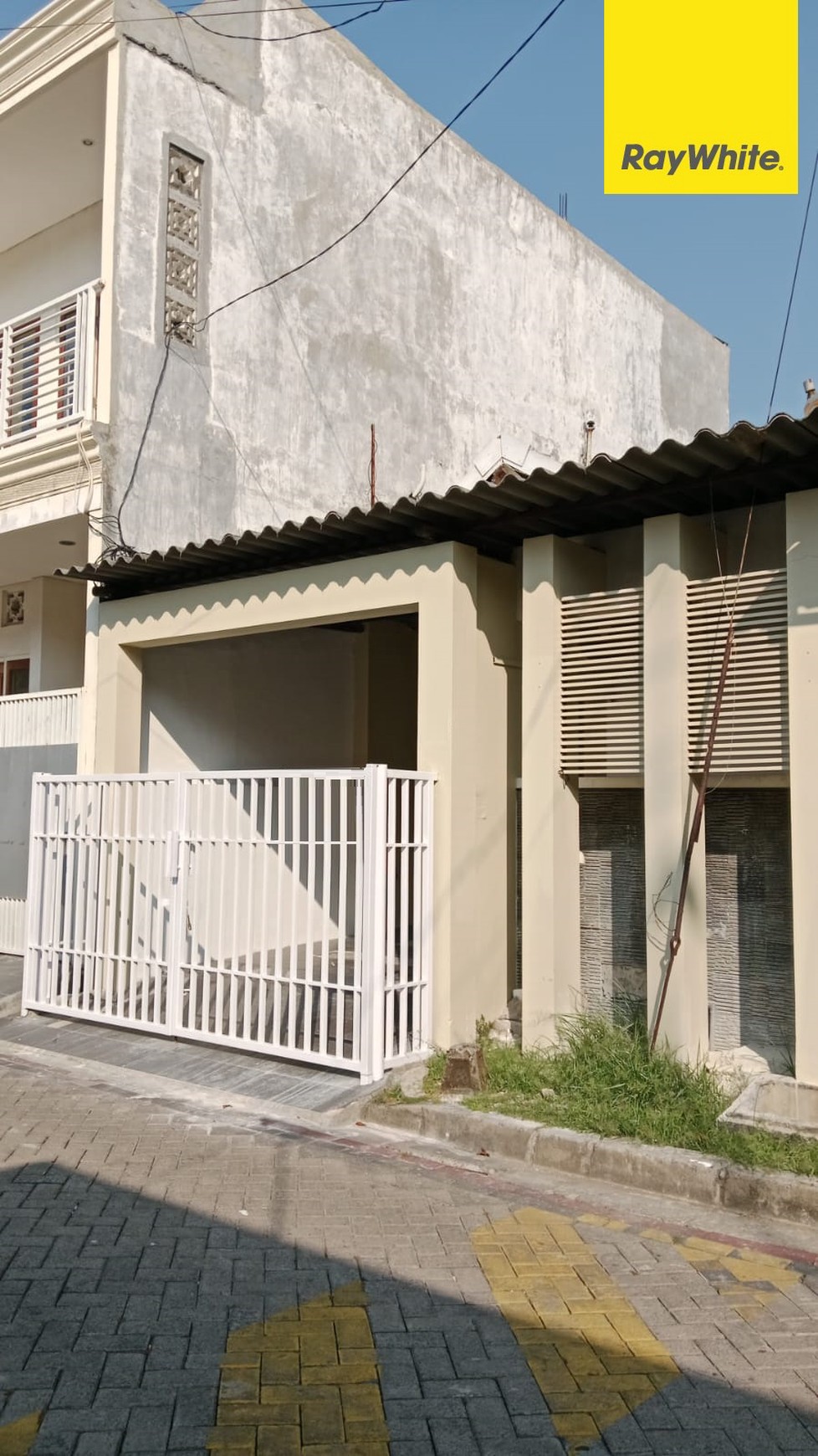 Dijual Rumah SHM di Griya Asri Pakuwon City Surabaya