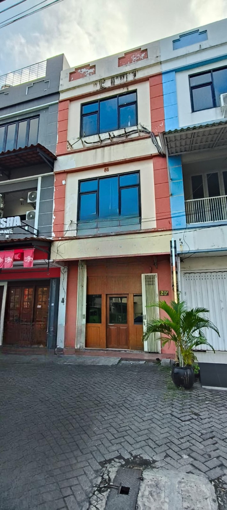 DIJUAL RUKO 3 LANTAI DI RAYA DARMO PERMAI SELATAN COCOK UNTUK OFFICE