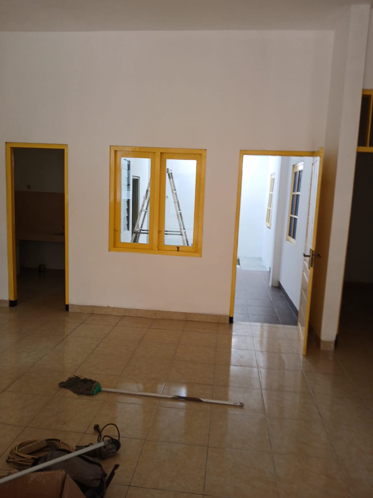 DIJUAL RUMAH SBY BARAT RAYA TENGGER KANDANGAN AREA STRATEGIS