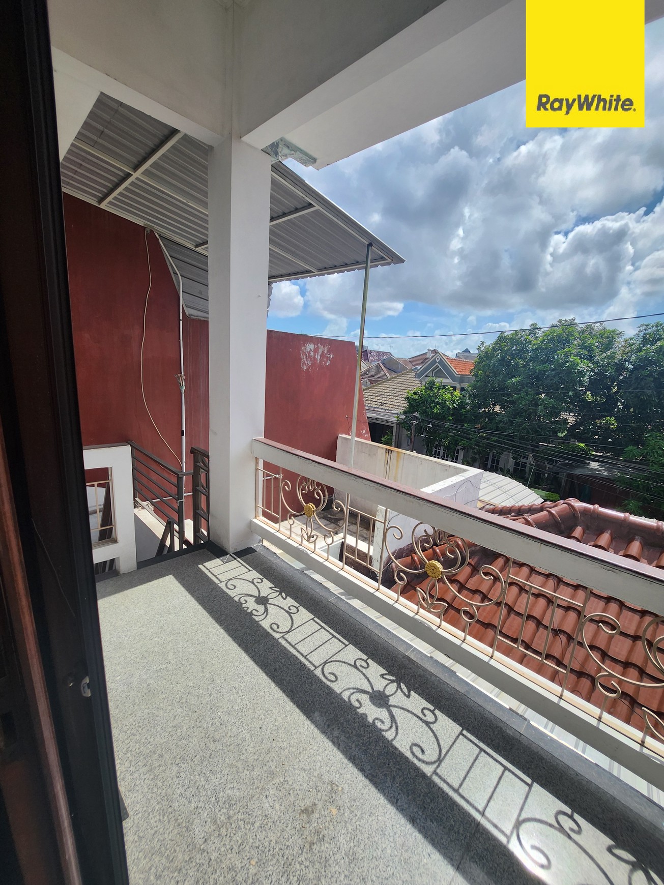 Dijual Ruko 2 lantai di Wisma Permai Barat Surabaya